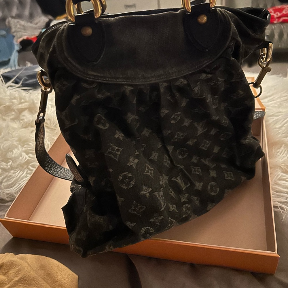 Louis Vuitton Black Monogram Shoulder Bag MM - Picture 12 of 16